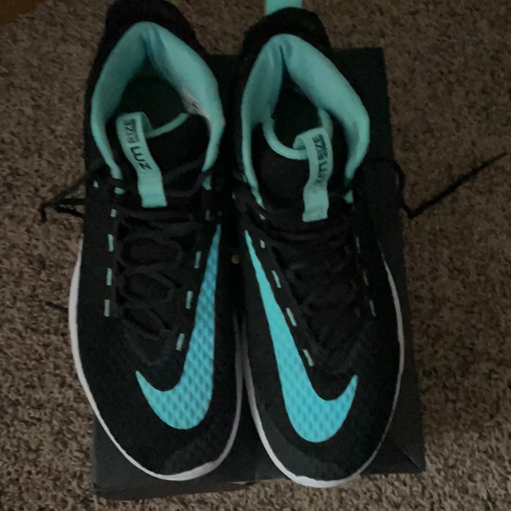 Nike basketball Shoes ZM Rize Size 11.5 Pre Owned